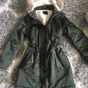Banana Republic forest green faux fur hooded parka